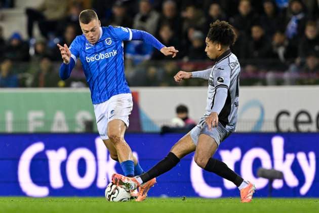 KRC Genk v RSC Anderlecht - Belgian Croky Cup GENK, BELGIUM - DECEMBER 04 : Heymans Daan midfielder of KRC Genk and Saliba Nathan midfielder of RSC Anderlecht during the Belgian Croky Cup round of 16 match between KRC Genk and RSC Anderlecht on December 4, 2025 in Genk, Belgium, 04 12 2025 Genk Belgium  Copyright: xDhax