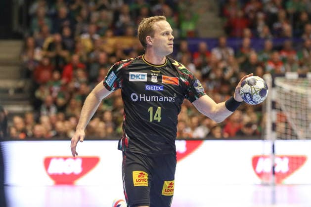 04.12.2025, xgox, Handball - EHF Champions League SC Magdeburg - Pick Szeged v.l. Omar Ingi Magnusson (Magdeburg, 14) am Ball, plays the ball Magdeburg
