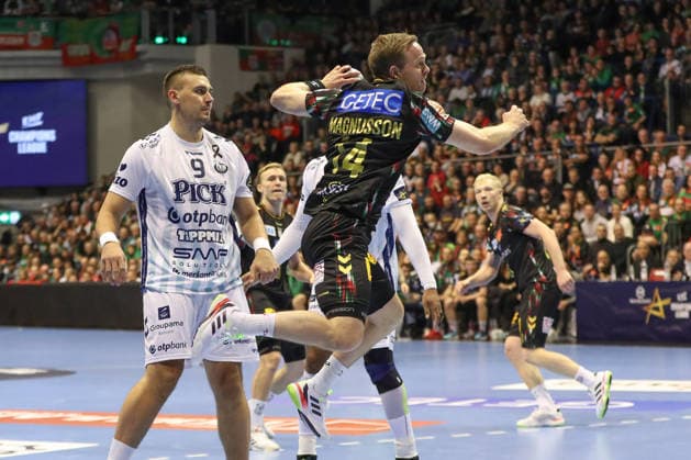 04.12.2025, xgox, Handball - EHF Champions League SC Magdeburg - Pick Szeged v.l. Omar Ingi Magnusson (Magdeburg, 14) wirft Tor, Torschuetze, erzielt Tor, Treffer, scores the goal Magdeburg