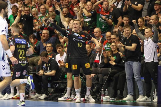 04.12.2025, xgox, Handball - EHF Champions League SC Magdeburg - Pick Szeged v.l. Gisli Thorgeir Kristjansson (Magdeburg, 10) Jubel, Torjubel, jubelt ueber das Tor, celebrate the goal, celebration Magdeburg