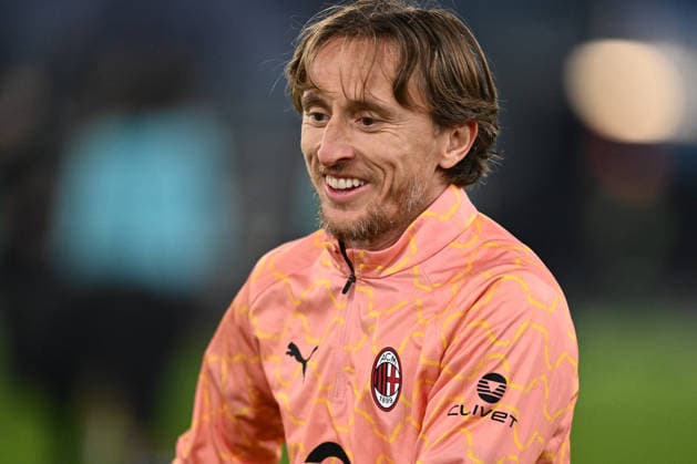 CALCIO - Coppa Italia - SS Lazio vs AC Milan Luka Modric of A.C. Milan warm up prior the match of the round of 16 of the Coppa Italia Frecciarossa between S.S. Lazio and A.C. Milan at the Olympic Stadium on December 4, 2025 in Rome, Italy. Rome Italy  Copyright: xIPAxSport ABACAx