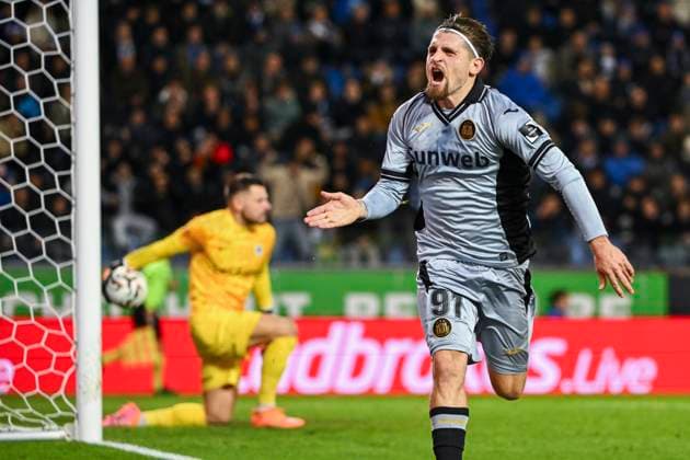 KRC Genk v RSC Anderlecht - Belgian Croky Cup GENK, BELGIUM - DECEMBER 04 : Bertaccini Adriano forward of RSC Anderlecht celebrating scoring a goal during the Belgian Croky Cup round of 16 match between KRC Genk and RSC Anderlecht on December 4, 2025 in Genk, Belgium, 04 12 2025 Genk Belgium  Copyright: xVincentxKalutx