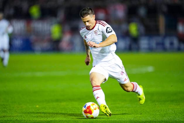 December 4, 2025, Extremadura, Extremadura, SPAIN: Alfon Gonzalez of Sevilla FC in action during the Copa del Rey, second round, football match played between CD Extremadura 1924 and Sevilla FC at Francisco de la Hera stadium on December 4, 2025, in Extremadura, Spain. Extremadura SPAIN - ZUMAa181 20251204_zaa_a181_057 Copyright: xJoaquinxCorcherox