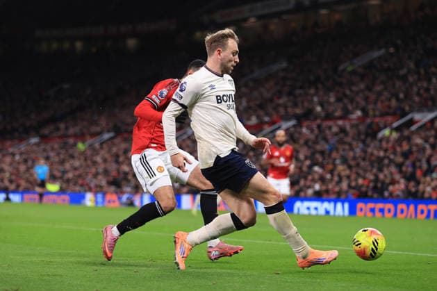 Football - Premier League - Manchester United, ManU v West Ham United 4th December 2025 - Premier League - Manchester United v West Ham United - Jarrod Bowen of West Ham United - Photo: Simon Stacpoole Offside. Manchester UK Copyright: xSimonxStacpoolexOffside