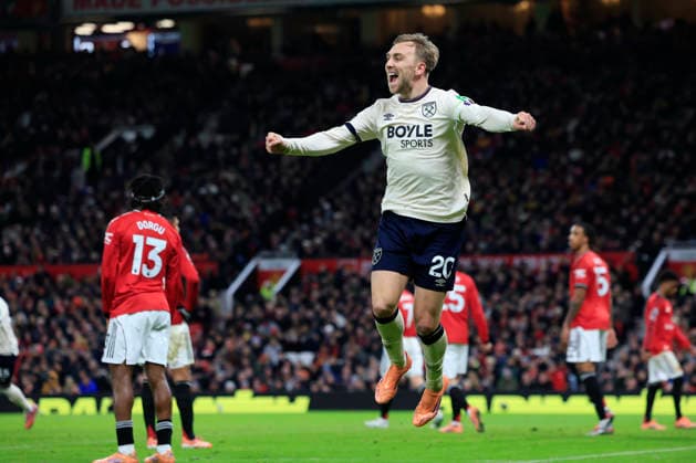 Manchester United, ManU v West Ham United Premier League 04 12 2025. Jarrod Bowen (20) of West Ham United celebrates the equalising goal scored by Soungoutou Magassa (27) of West Ham United during the Premier League match between Manchester United and West Ham United at Old Trafford, Manchester, England on 4 December 2025. Manchester Old Trafford Greater Manchester England Editorial use only DataCo restrictions apply See www.football-dataco.com , Copyright: xConorxMolloyx PSI-23335-0040