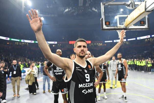 PARTIZAN vs BAYERN MUNCHEN VANJA MARINKOVIC CELEBRATION basketball Partizan vs Bayern Munchen Euroleague, Beogradska arena, Belgrade 04.12.2025 Foto: BASKETBALL, EUROLEAGUE, PARTIZAN, BAYERN MUNCHEN Belgrade Belgrade arena Serbia Copyright: xMarkoxMetlas xMNxPressx