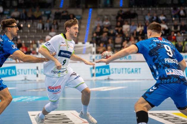 Handball I Herren I Saison 2025-2026 I Bundesliga I 11. Spieltag I TVB Stuttgart - HSG Wetzlar I 04.12.2025 Niklas Theiß (9, HSG Wetzlar) Stuttgart Porsche Arena Baden-Württemberg Deutschland Copyright: xLobeca MaxxPetershansx