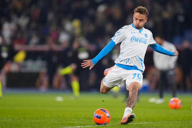 AS Roma v SSC Napoli - Serie A Noa Lang left winger of Napoli and Netherlands during the warm-up before the Serie A match between AS Roma and SSC Napoli at Stadio Olimpico on November 30, 2025 in Rome, Italy. Rome Italy  Copyright: xJosexBretonx originalFilename:bretonhernandez-asromavs251130_npJEo.jpg