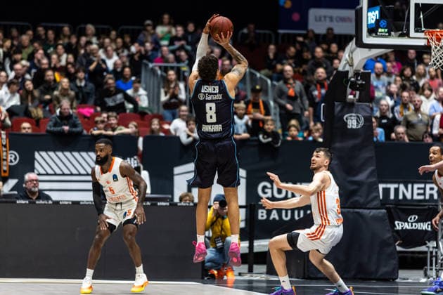 GER, BKT EuroCup, Saison 2025 2026, Niners Chemnitz - Turk Telekom Ankara. 04.12.2025, Messe, Chemnitz, GER, BKT EuroCup, Saison 2025 2026, Niners Chemnitz - Turk Telekom Ankara. Jordan Usher (Turk Telekom Ankara 8) Foto Alexander Trienitz Chemnitz Messe Sachsen Deutschland