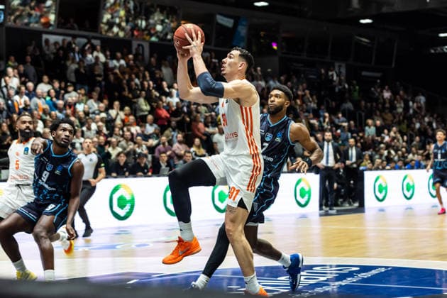 GER, BKT EuroCup, Saison 2025 2026, Niners Chemnitz - Turk Telekom Ankara. 04.12.2025, Messe, Chemnitz, GER, BKT EuroCup, Saison 2025 2026, Niners Chemnitz - Turk Telekom Ankara. Yordan Minchev (Niners Chemnitz, 91) Foto Alexander Trienitz Chemnitz Messe Sachsen Deutschland