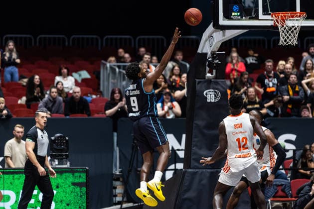 GER, BKT EuroCup, Saison 2025 2026, Niners Chemnitz - Turk Telekom Ankara. 04.12.2025, Messe, Chemnitz, GER, BKT EuroCup, Saison 2025 2026, Niners Chemnitz - Turk Telekom Ankara. Jaleen Smith (Turk Telekom Ankara 9) Foto Alexander Trienitz Chemnitz Messe Sachsen Deutschland