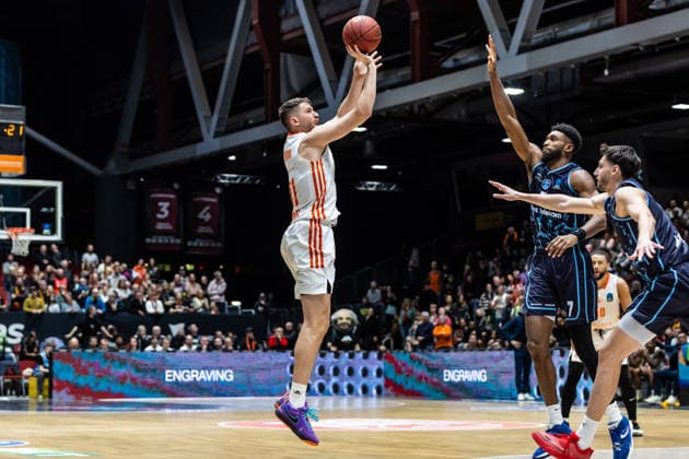 GER, BKT EuroCup, Saison 2025 2026, Niners Chemnitz - Turk Telekom Ankara. 04.12.2025, Messe, Chemnitz, GER, BKT EuroCup, Saison 2025 2026, Niners Chemnitz - Turk Telekom Ankara. Robert Eugene Beran Jr. (Niners Chemnitz, 31) Foto Alexander Trienitz Chemnitz Messe Sachsen Deutschland