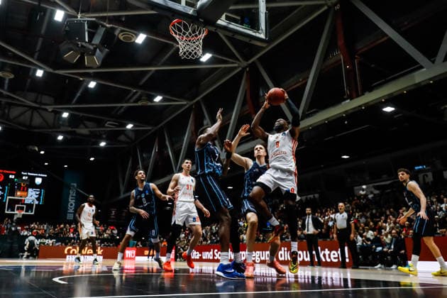 GER, BKT EuroCup, Saison 2025 2026, Niners Chemnitz - Turk Telekom Ankara. 04.12.2025, Messe, Chemnitz, GER, BKT EuroCup, Saison 2025 2026, Niners Chemnitz - Turk Telekom Ankara. John Edward Newman III (Niners Chemnitz, 9) Foto Alexander Trienitz Chemnitz Messe Sachsen Deutschland