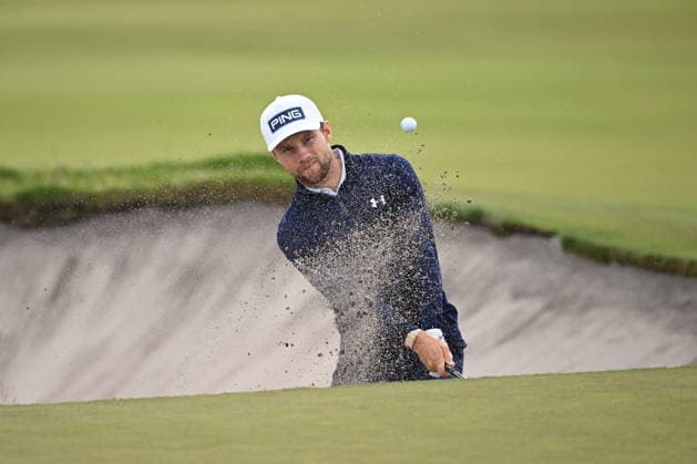 GOLF AUSTRALIAN OPEN, Rasmus Neergaard-Petersen of Denmark plays a shot on the 18th hole in round two of the Australian Open Golf tournament at the Royal Melbourne Golf Club in Melbourne, Friday, December 5, 2025. ( NO ARCHIVING, EDITORIAL USE ONLY MELBOURNE VICTORIA AUSTRALIA  Copyright: xJAMESxROSSx 20251205131117694210
