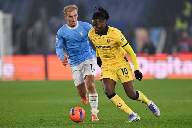 CALCIO - Coppa Italia - SS Lazio vs AC Milan Gustav Isaksen of S.S. Lazio and Rafael Leao of A.C. Milan are in action during the round of 16 of the Coppa Italia Frecciarossa between S.S. Lazio and A.C. Milan at the Olympic Stadium on December 4, 2025 in Rome, Italy. Rome Italy  Copyright: xIPAxSport ABACAx
