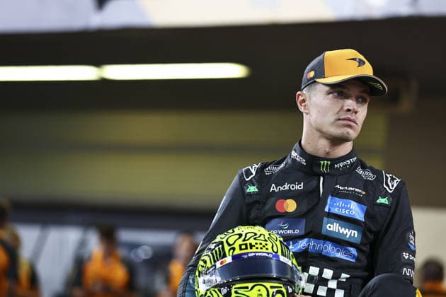 ABU DHABI, UNITED ARAB EMIRATES - DECEMBER 4: Lando Norris of Great Britain and McLaren F1 Team looks on during previews ahead of the F1 Grand Prix of Abu Dhabi at Yas Marina Circuit on December 4, 2025 in Abu Dhabi, United Arab Emirates. (Photo by Paddocker) Copyright: xQIANxJUNxMotorsportxMedia Paddocx Sportspressphoto_SPR70165