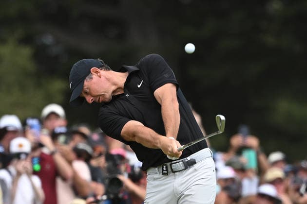 GOLF AUSTRALIAN OPEN, Northern Ireland s Rory McIlroy plays a shot in round two of the Australian Open Golf tournament at the Royal Melbourne Golf Club in Melbourne, Friday, December 5, 2025. ( NO ARCHIVING, EDITORIAL USE ONLY MELBOURNE VICTORIA AUSTRALIA  Copyright: xJAMESxROSSx 20251205192484903387