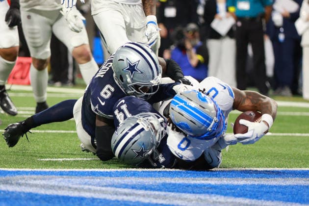 Dallas Cowboys vs Detroit Lions DETROIT,MICHIGAN-DECEMBER 4: Detroit Lions running back Jahmyr Gibbs 0 scores a touchdown during the second half of an NFL, American Football Herren, USA football game between the Dallas Cowboys and the Detroit Lions in Detroit, Michigan USA, on Thursday, December 4, 2025 Detroit Michigan United States  Copyright: xJorgexLemusx originalFilename:lemus-dallasco251204_npfbo.jpg