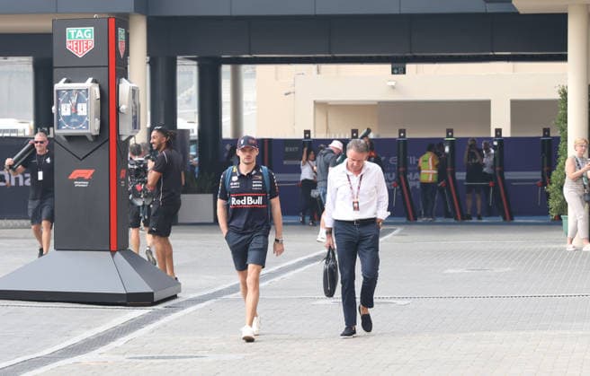 Formula 1 Etihad Airways Abu Dhabi Grand Prix 2025 05.12.2025, Yas Marina Circuit, Abu Dhabi, Formula 1 Etihad Airways Abu Dhabi Grand Prix 2025 , im Bild Max Verstappen (NLD), Oracle Red Bull Racing