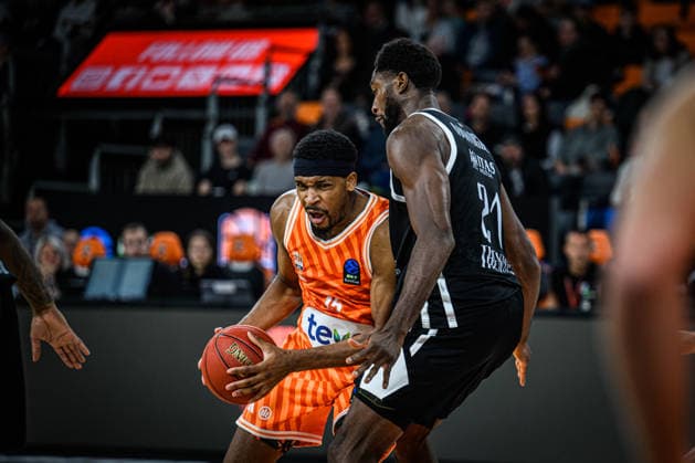 Justin Simon (ratiopharm ulm) und Selom Mawugbe (Dolomiti Energia Trento) battle for the ball during the Basketball Eurocup match between ratiopharm ulm and Dolomiti Energia Trento at ratiopharm Arena on December 4, 2025 in Neu-Ulm, Germany. (Photo by Harry Langer DeFodi Images)