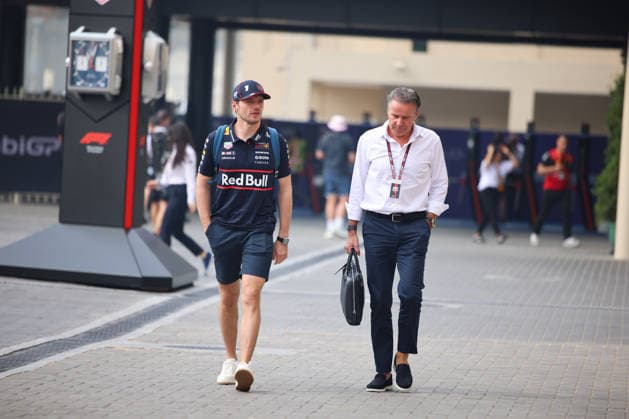 Max Verstappen (Oracle Red Bull Racing, 01) , ARE, Formel 1 Weltmeisterschaft, Abu Dhabi Grand Prix, Yas Marina Circuit, Friday, 05.12.2025 ARE, Formel 1 Weltmeisterschaft, Abu Dhabi Grand Prix, Vereinigte Arabische Emirate, Yas Marina Circuit, 05.12.2025 Abu Dhabi Copyright: xEibner-Pressefoto AnnikaxGrafx EP_AGF