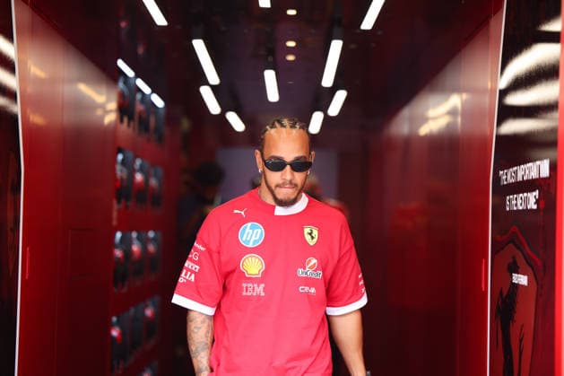 Lewis Hamilton (Scuderia Ferrari HP, 44), ARE, Formel 1 Weltmeisterschaft, Abu Dhabi Grand Prix, Yas Marina Circuit, Friday, 05.12.2025 ARE, Formel 1 Weltmeisterschaft, Abu Dhabi Grand Prix, Vereinigte Arabische Emirate, Yas Marina Circuit, 05.12.2025 Abu Dhabi Copyright: xEibner-Pressefoto AnnikaxGrafx EP_AGF