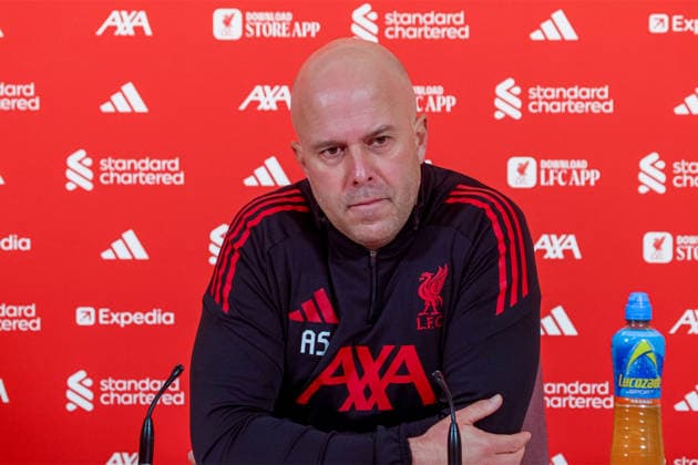 Football - FA Premier League - Leeds United FC v Liverpool FC KIRKBY, ENGLAND - Friday, December 5, 2025: Liverpool s head coach Arne Slot speaks at a pre-match press conference, PK, Pressekonferenz at the AXA Training Centre ahead of the FA Premier League match between Leeds United FC and Liverpool FC. (Photo by Propaganda) KIRKBY AXA Training Centre MERSEYSIDE ENGLAND  Copyright: xDavidxRawcliffex 2025-12-05-001-Slot_Press_Conf