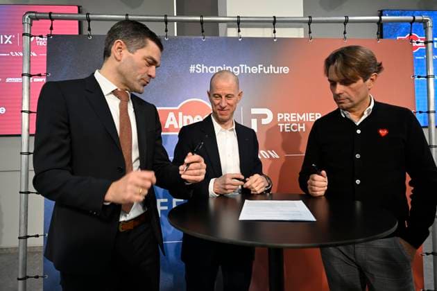 PC announcing Alpecin - Premier Tech - 05 12 2025 ANTWERPEN, BELGIUM - DECEMBER 05 : Roodhooft Christoph (BEL) Sports Director of Alpecin-Deceuninck, Roodhooft Philip (BEL) General manager of Alpecin-Deceuninck and Belanger Jean, President of Premier Tech talking to the press during a press conference, PK, Pressekonferenz announcing Premier Tech as new partner and transfer news in the Crelan - headquarters Antwerpen on December 05, 2025 in Antwerpen, Belgium, 05 12 2025 Antwerpen Belgium  Copyright: xNicoxVereeckenx