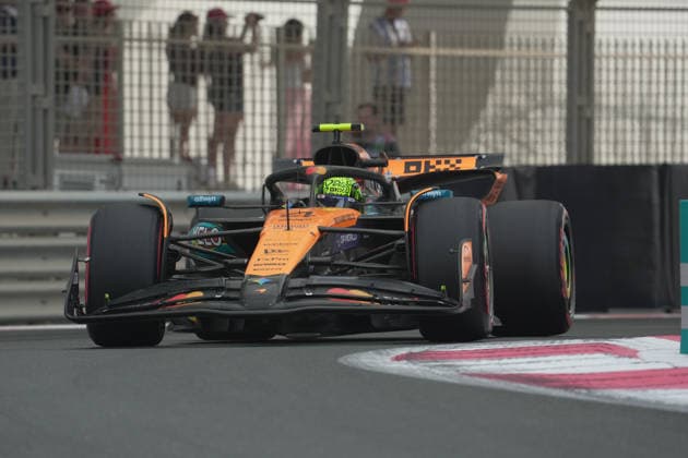 05.12.2025, Yas Marina Circuit, Abu Dhabi, Formula 1 Etihad Airways Abu Dhabi Grand Prix 2025 , im Bild Lando Norris (GBR), McLaren F1 Team (Photo by Hasan Bratic DeFodi Images)