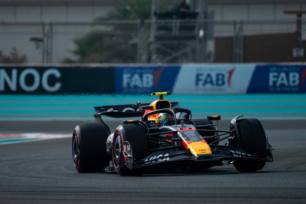 Arvid Lindblad (Oracle Red Bull Racing, Großbritannien, 36) im RB21, UAE, Formel 1 Weltmeisterschaft, Abu Dhabi Grand Prix, Yas Marina Circuit, Freies Training, 05.12.2025 UAE, Formel 1 Weltmeisterschaft, Abu Dhabi Grand Prix, Yas Marina Circuit, Freies Training, 05.12.2025 Yas Marina Island Copyright: xEibner-Pressefoto Memmlerx EP_MMR