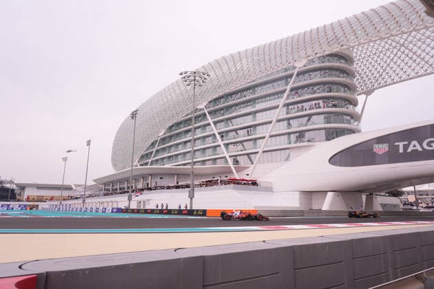 05.12.2025, Yas Marina Circuit, Abu Dhabi, Formula 1 Etihad Airways Abu Dhabi Grand Prix 2025 , im Bild Patric OÂ Ward (MEX), McLaren F1 Team, Arthur Leclerc (MON), Scuderia Ferrari HP (Photo by Hasan Bratic DeFodi Images)