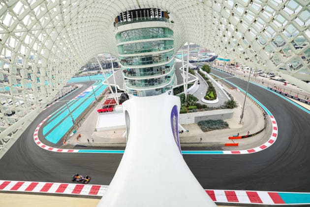 F1 - ABU DHABI GRAND PRIX 2025 LINDBLAD Arvid (gbr), Red Bull Racing RB21, action during the 2025 Formula 1 Abu Dhabi Grand Prix, 24th round of the 2025 FIA Formula One World Championship, WM, Weltmeisterschaft from December 05 to 07, 2025 on the Yas Marina Circuit, in Abu Dhabi, United Arab Emirates - Abu DhabiUnited Arab Emirates  Copyright: xFLORENTxGOODENx