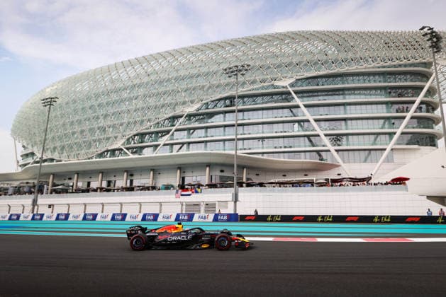 F1 - ABU DHABI GRAND PRIX 2025 01 VERSTAPPEN Max (nld), Red Bull Racing RB21, action during the 2025 Formula 1 Abu Dhabi Grand Prix, 24th round of the 2025 FIA Formula One World Championship, WM, Weltmeisterschaft from December 05 to 07, 2025 on the Yas Marina Circuit, in Abu Dhabi, United Arab Emirates - Abu DhabiUnited Arab Emirates  Copyright: xANTONINxVINCENTx