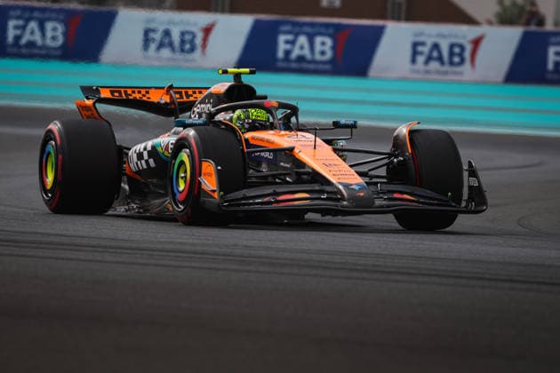 F1 - ABU DHABI GRAND PRIX 2025 04 NORRIS Lando (gbr), McLaren F1 Team MCL39, action during the 2025 Formula 1 Abu Dhabi Grand Prix, 24th round of the 2025 FIA Formula One World Championship, WM, Weltmeisterschaft from December 05 to 07, 2025 on the Yas Marina Circuit, in Abu Dhabi, United Arab Emirates - Abu DhabiUnited Arab Emirates  Copyright: xANTONINxVINCENTx