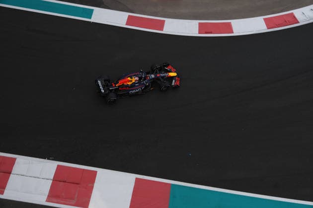 F1 Grand Prix Of Abu Dhabi 2025 - FP1 Max Verstappen of Netherlands driving the F1 race car No1, the Red Bull Racing RB21 for the Oracle Red Bull Racing Formula One Team, on track during the free practice 1 FP1 of the 2025 Formula 1 Etihad Airways Abu Dhabi Grand Prix on December 5, 2025 Abu Dhabi United Arab Emirates  Copyright: xNicolasxEconomoux originalFilename:economou-notitle251205_np3GR.jpg