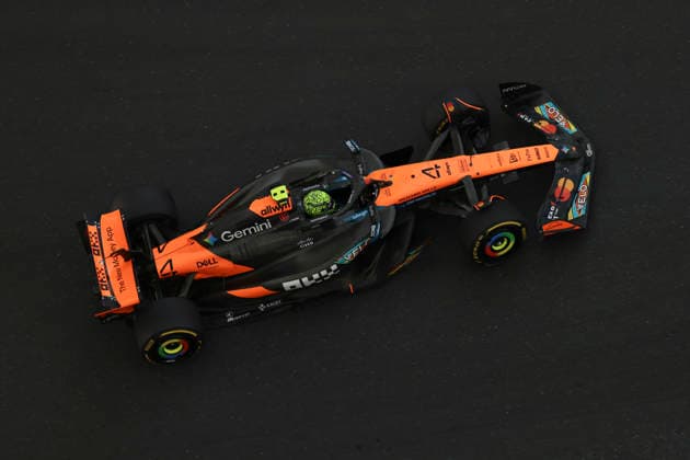 F1 Grand Prix Of Abu Dhabi 2025 - FP1 Lando Norris of United Kingdom driving the F1 race car No4, the McLaren MCL39 for the McLaren Formula One Team, on track during free practice session 1 of Formula 1 Etihad Airways Abu Dhabi Grand Prix 2025 in Yas Marina Circuit, UAE on December 5, 2025 Abu Dhabi United Arab Emirates  Copyright: xNicolasxEconomoux originalFilename:economou-notitle251205_nphci.jpg