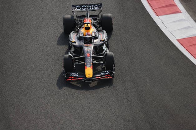 F1 Grand Prix Of Abu Dhabi 2025 - FP1 Max Verstappen of Netherlands driving the F1 race car No1, the Red Bull Racing RB21 for the Oracle Red Bull Racing Formula One Team, on track during the free practice 1 FP1 of the 2025 Formula 1 Etihad Airways Abu Dhabi Grand Prix on December 5, 2025 Abu Dhabi United Arab Emirates  Copyright: xNicolasxEconomoux originalFilename:economou-notitle251205_npNyE.jpg