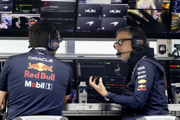 ABU DHABI - Team principal Laurent Mekies (Red Bull Racing) before the second free practice session at the Yas Marina Circuit in the lead-up to the Abu Dhabi Grand Prix. ANP SANDER KONING xVIxANPxSportx xxANPxIVx 543964971 originalFilename: 543964971.jpg