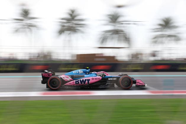 Pato Oward (Mclaren Formula One Team, Ambassador, Ersatzfahrer, IndyCar, Indy Car, IRL, USA , FP1, Free Practice 1, Freies Training 1, ARE, Formel 1 Weltmeisterschaft, Abu Dhabi Grand Prix, Yas Marina Circuit, Friday, 05.12.2025 ARE, Formel 1 Weltmeisterschaft, Abu Dhabi Grand Prix, Vereinigte Arabische Emirate, Yas Marina Circuit, 05.12.2025 Abu Dhabi Copyright: xEibner-Pressefoto AnnikaxGrafx EP_AGF
