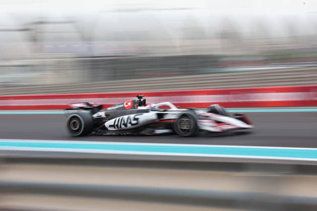 Ryo Hirakawa (Moneygram Haas F1 Team, Reservefahrer), FP1, Free Practice 1, Freies Training 1, ARE, Formel 1 Weltmeisterschaft, Abu Dhabi Grand Prix, Yas Marina Circuit, Friday, 05.12.2025 ARE, Formel 1 Weltmeisterschaft, Abu Dhabi Grand Prix, Vereinigte Arabische Emirate, Yas Marina Circuit, 05.12.2025 Abu Dhabi Copyright: xEibner-Pressefoto AnnikaxGrafx EP_AGF