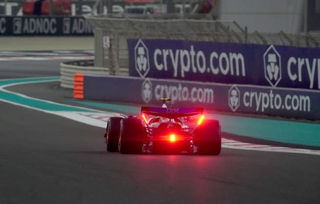 Formula 1 Etihad Airways Abu Dhabi Grand Prix 2025 05.12.2025, Yas Marina Circuit, Abu Dhabi, Formula 1 Etihad Airways Abu Dhabi Grand Prix 2025 , im Bild Lewis Hamilton (GBR), Scuderia Ferrari HP