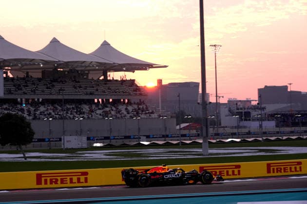 Formula 1 Etihad Airways Abu Dhabi Grand Prix 2025 05.12.2025, Yas Marina Circuit, Abu Dhabi, Formula 1 Etihad Airways Abu Dhabi Grand Prix 2025 , im Bild Max Verstappen (NLD), Oracle Red Bull Racing