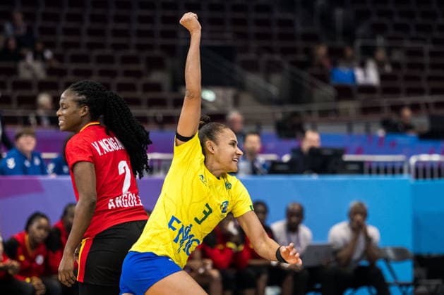 251205 Alexandra Priscilado Nascimento Martinez of Brazil celebrates during the 2025 IHF Women™s World Championship, WM, Weltmeisterschaft handball match between Angola and Brazil on December 5, 2025 in Dortmund. Photo: Emma Wallskog BILDBYRAN COP 320 EW0605 handball handboll handball handboll handball bbeng vm handball-vm handbolls-vm ihf handball world championship world handball championship 2025 world championship 2025 angola brasilien brazil dam bbeng jubel celebrates Copyright: EMMAxWALLSKOG BB251205EW004