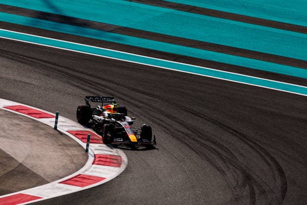 Arvid Lindblad of United Kingdom and Red Bull Racing , Practice, F1 Grand Prix of Abu Dhabi, am 05. December 2025 in , . (Foto von Diogo Cardoso DeFodi Images) Arvid Lindblad of United Kingdom and Red Bull Racing , Practice, F1 Grand Prix of Abu Dhabi, on December 5, 2025 in , . (Photo by Diogo Cardoso DeFodi Images)