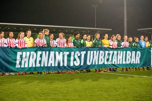 Deutschland: Frauen-Bundesliga 2025 26, 12. Spieltag - VfL Wolfsburg VS SC Freiburg - AOK Stadion (Wolfsburg): Copyright: xAymanxAlahmedx