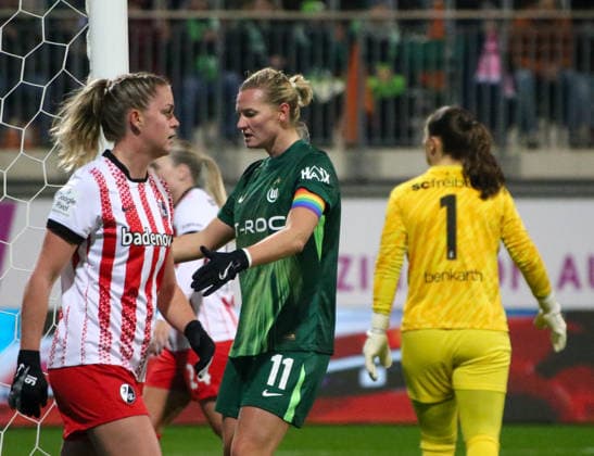 Deutschland: Frauen-Bundesliga 2025 26, 12. Spieltag - VfL Wolfsburg VS SC Freiburg - AOK Stadion (Wolfsburg): Alexandra Popp (VfL Wolfsburg Frauen, 11) Copyright: xAymanxAlahmedx