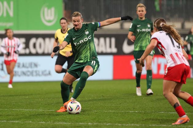 VfL - Freiburg, BL Frauen Wolfsburg, 05.12.2025, FUßBALL - VfL Wolfsburg vs. SC Freiburg, Google Pixel Frauen-Bundesliga, Saison 2025 26. Alexandra Popp (VfL Wolfsburg) Wolfsburg