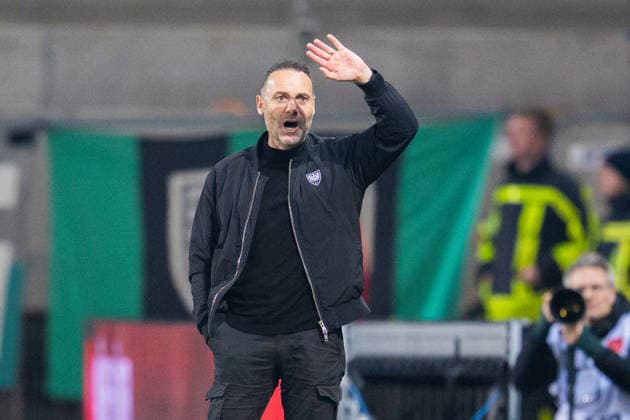 05.12.2025 - Fußball, 2025 2026, 2. Bundesliga, 15. Spieltag, SC Preußen Münster - Hannover 96: Alexander Ende (Trainer - Münster) DFL REGULATIONS PROHIBIT ANY USE OF PHOTOGRAPHS AS IMAGE SEQUENCES AND OR QUASI-VIDEO.