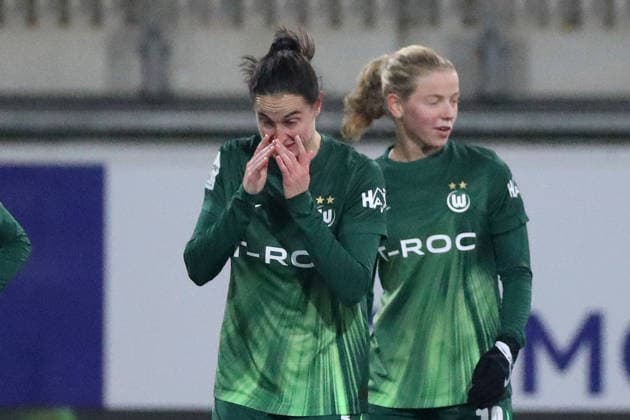 VfL - Freiburg, BL Frauen Wolfsburg, 05.12.2025, FUßBALL - VfL Wolfsburg vs. SC Freiburg, Google Pixel Frauen-Bundesliga, Saison 2025 26. Caitlin Dijkstra (VfL Wolfsburg) nach dem Tor zum 2:1 Wolfsburg