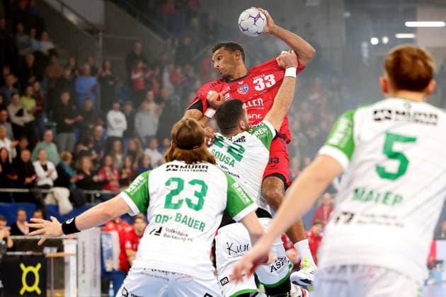 05.12.2025, Deutschland, Bietigheim, Handball 2. Bundesliga, SG BBM Bietigheim vs. HC Oppenweiler Backnang, Djibril M Bengue (BBM)